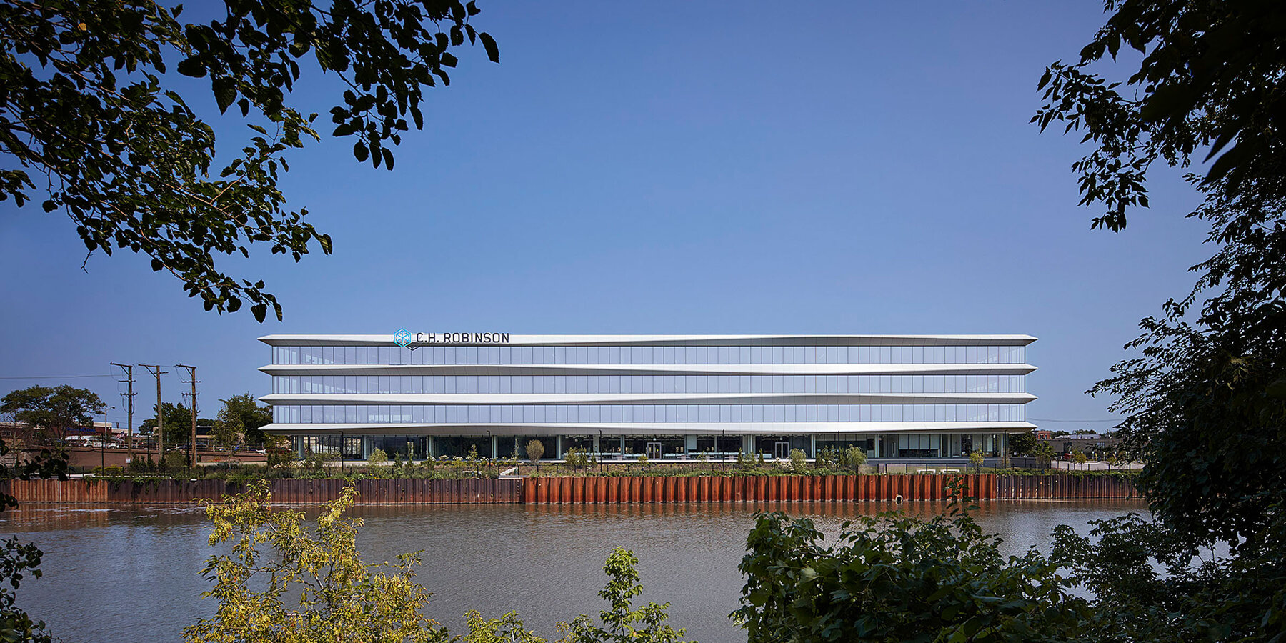 星空官网室建设和装修 - 1515 W Webster 外部完整建筑景观