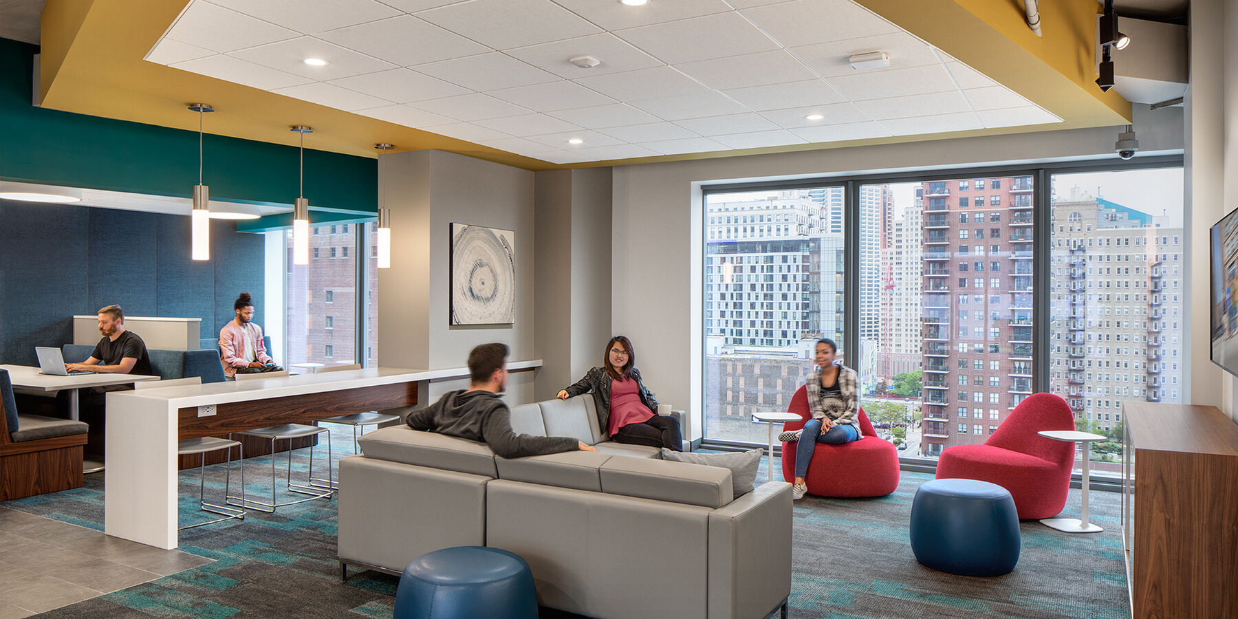 豪华公寓综合体建设 - 30 East 室内社区休息空间