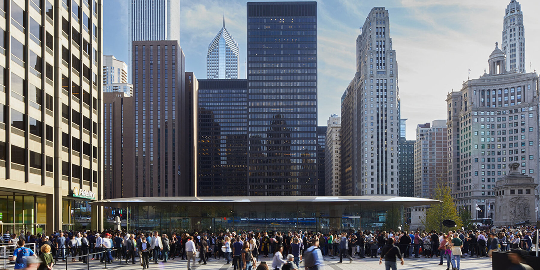 豪华零售星空官网网页版 - 密歇根大道苹果专卖店外观与天际线