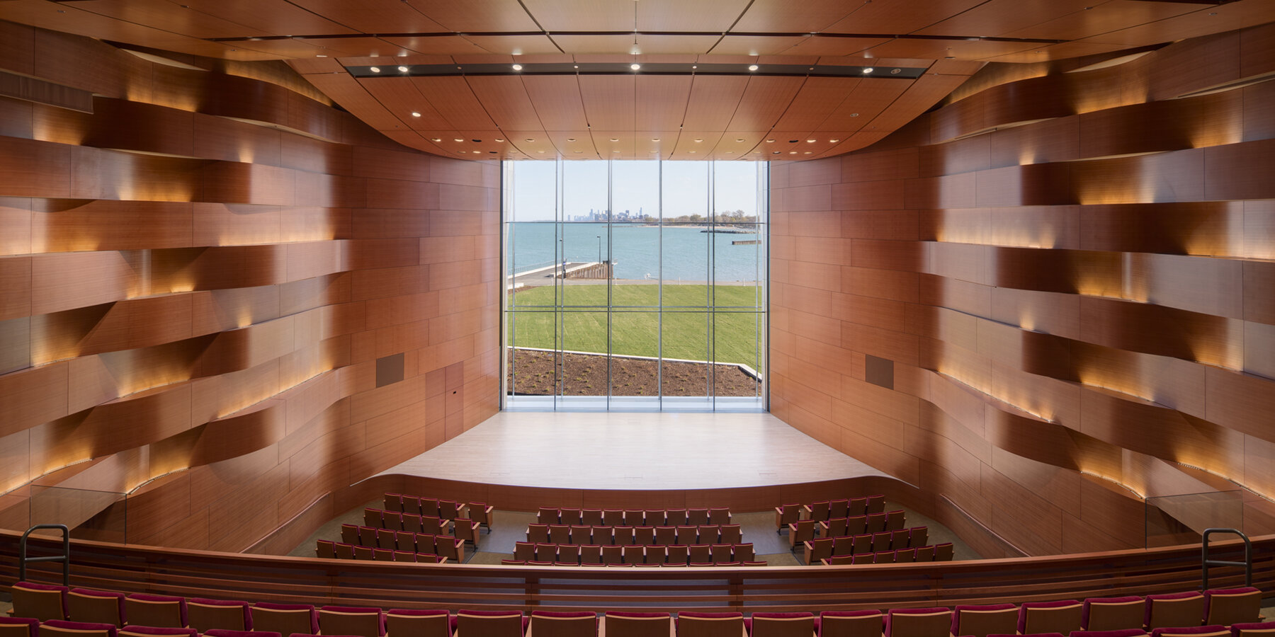 星空官网_NU Ryan中心