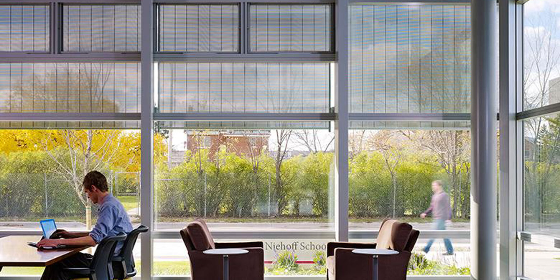 芝加哥教育建设 - 星空综合体育官网·尼霍夫护理学校休息室学生座位