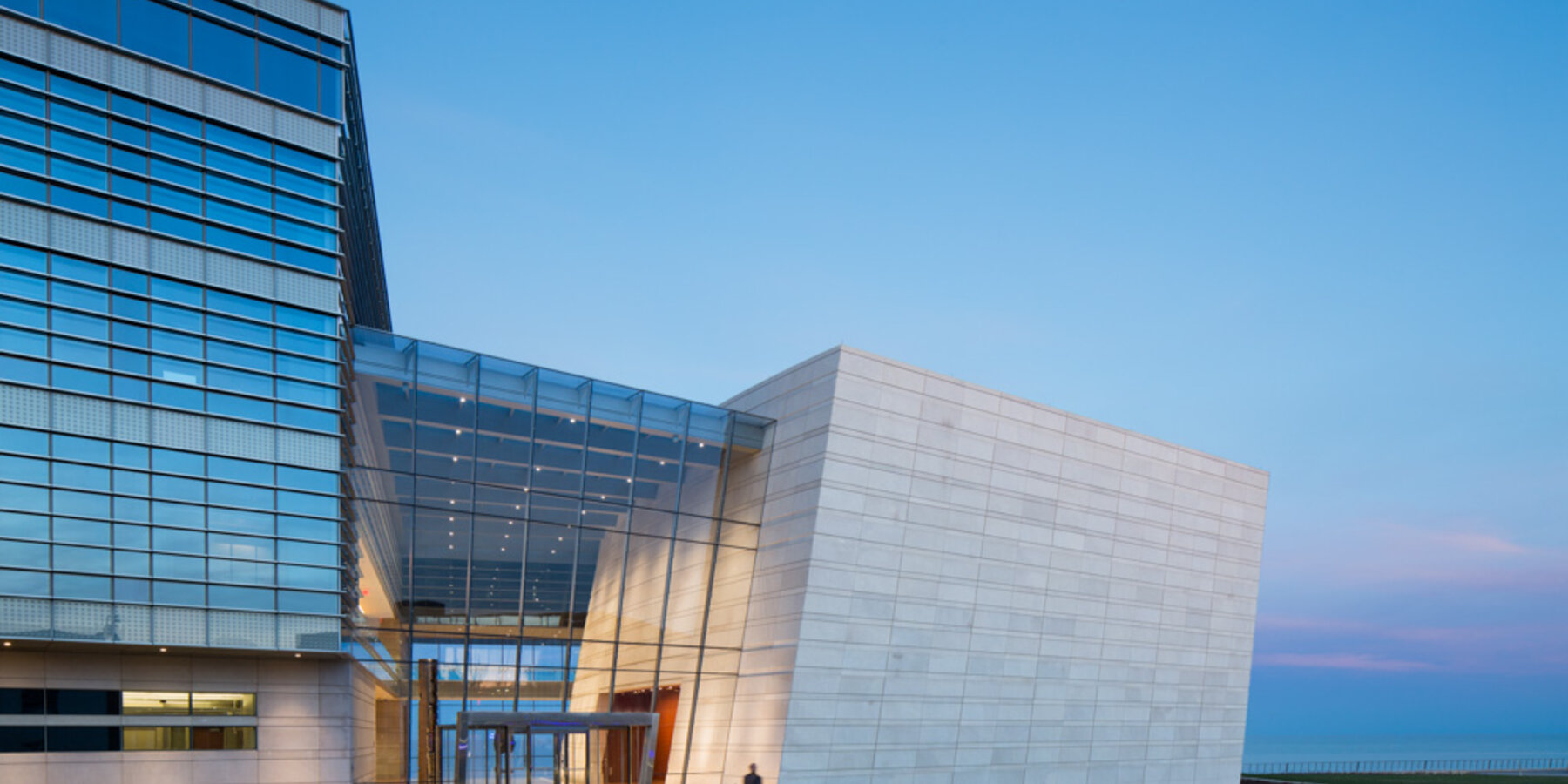 星空官网_NU Ryan 中心